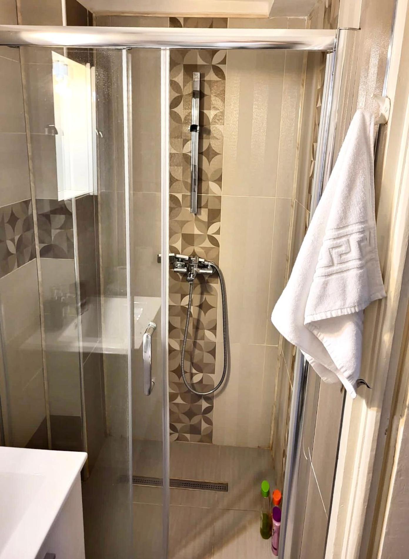 Central Park Hollywood Apartment Bucarest Extérieur photo