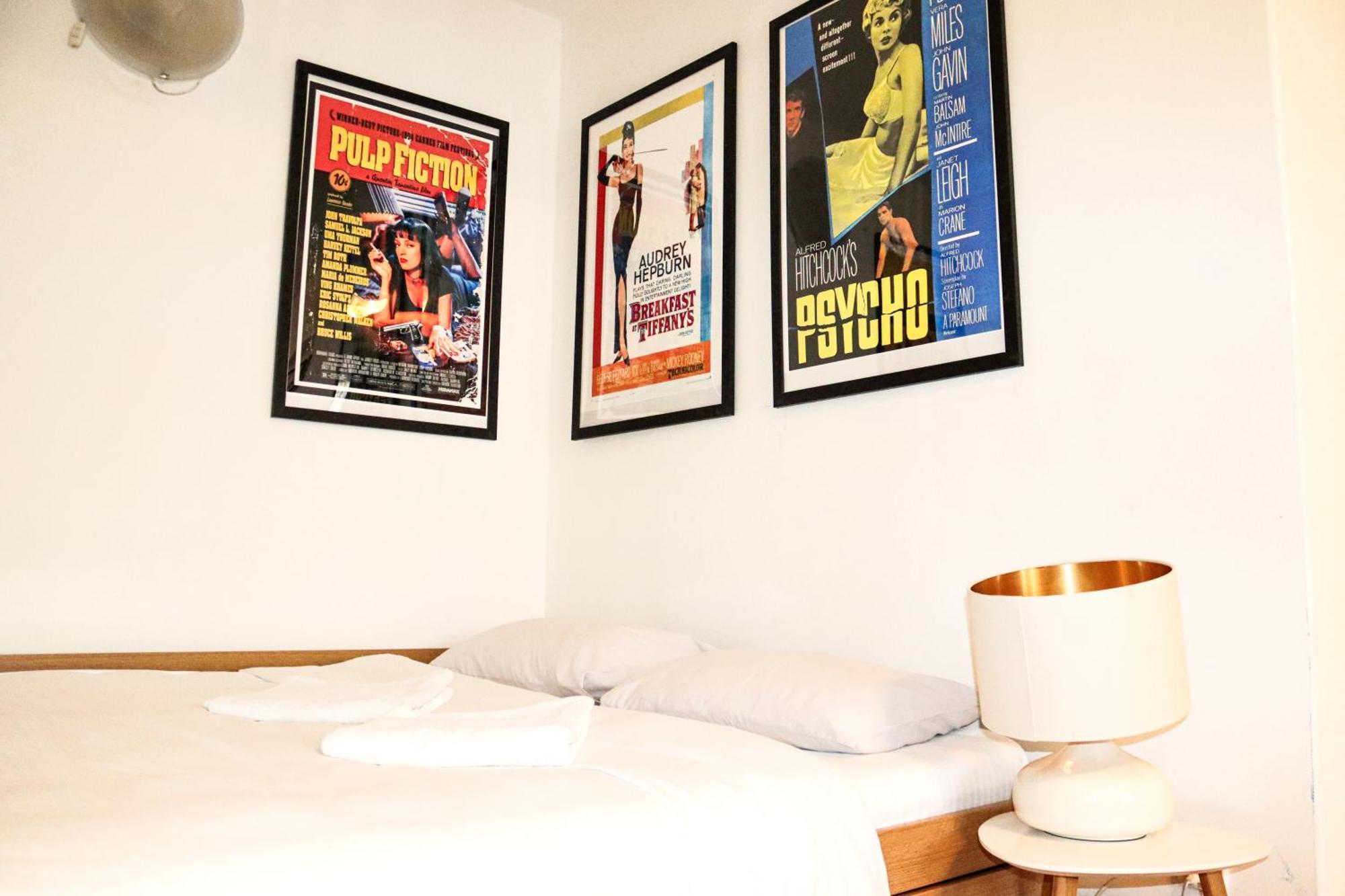 Central Park Hollywood Apartment Bucarest Extérieur photo